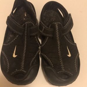 Toddler Nike sandals
